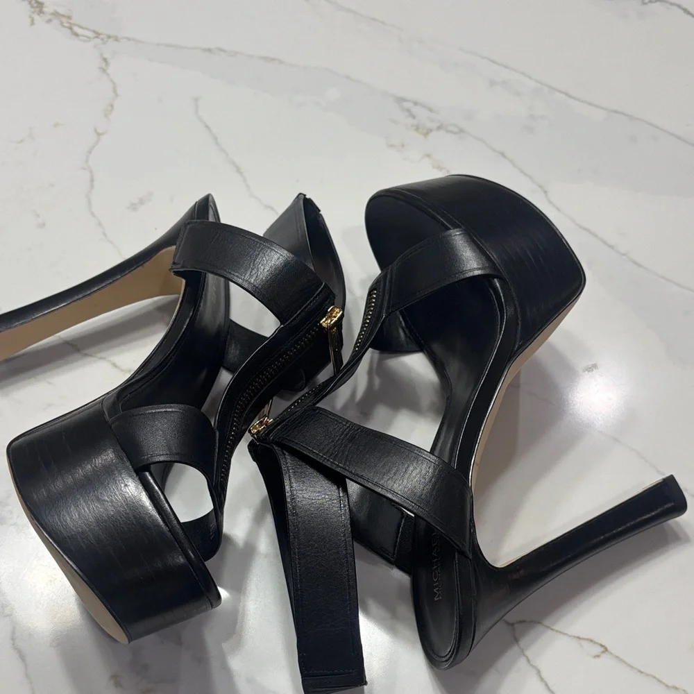 MICHAEL Michael Kors Black Platform Sandal with Gold Zip